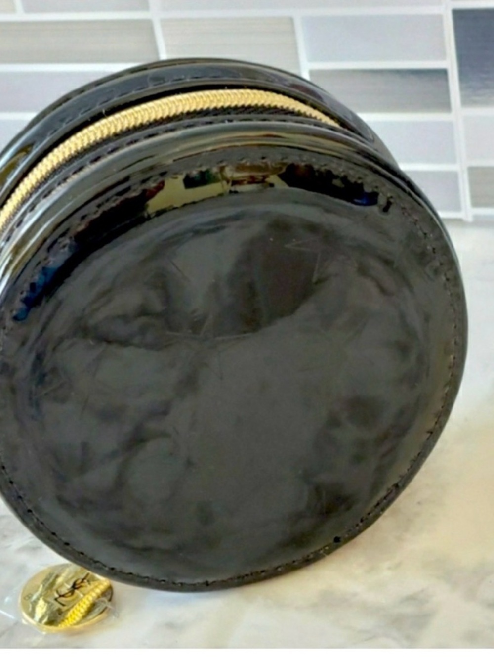 Black Patent Round Cosmetic Case - Picture 3 of 9